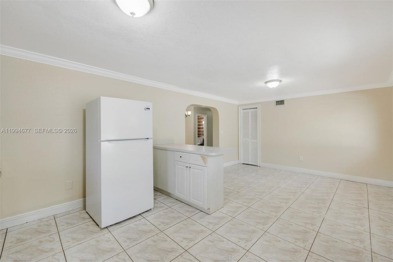 674 W 23rd St, Hialeah, FL 33010 Photo