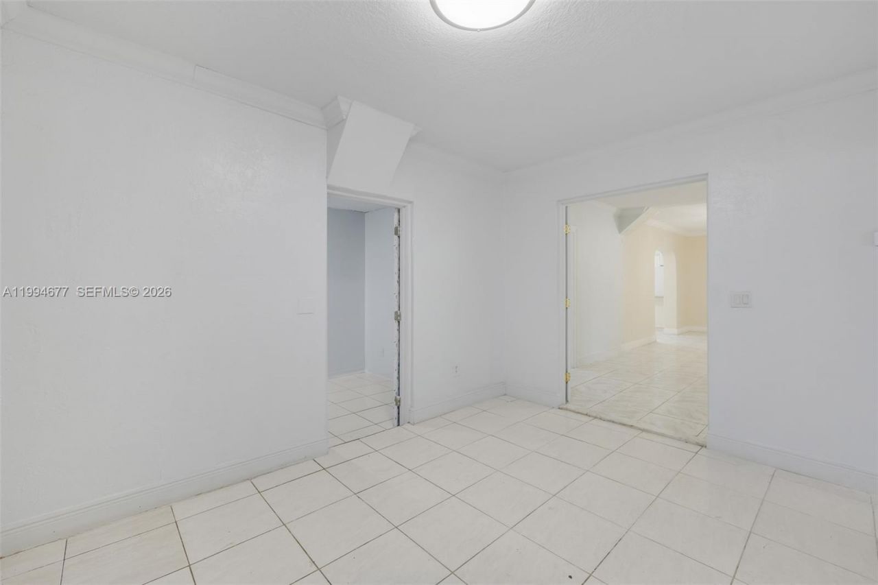 674 W 23rd St, Hialeah, FL 33010 Photo