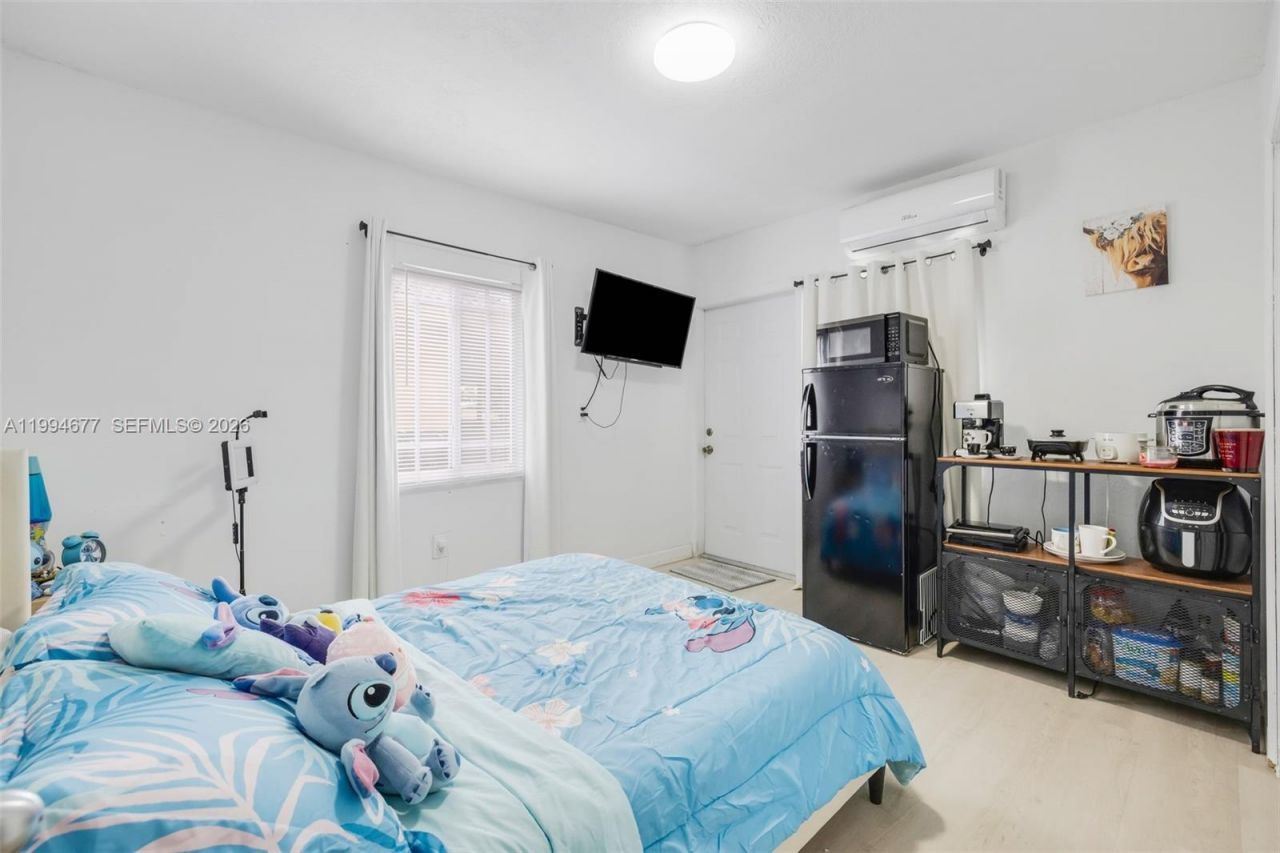 674 W 23rd St, Hialeah, FL 33010 Photo