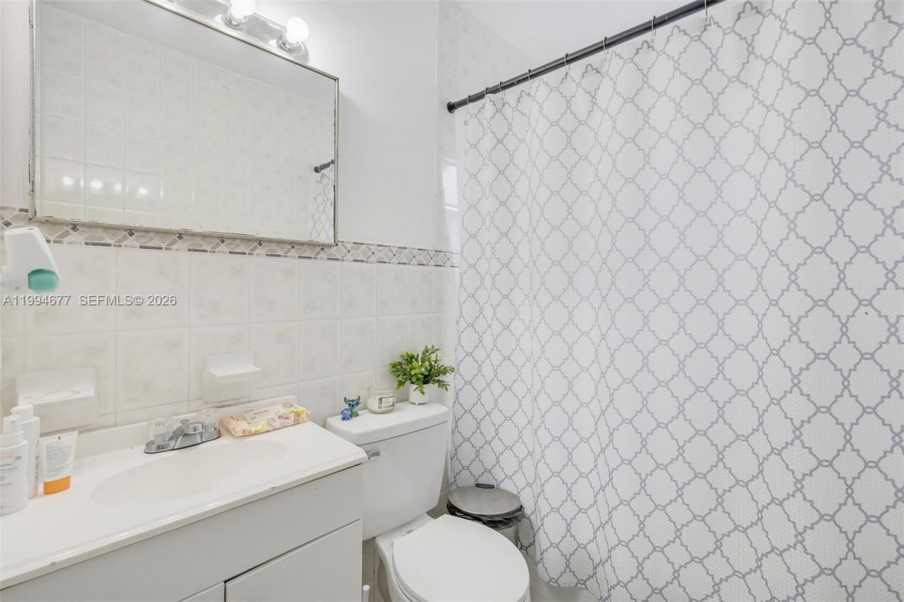 674 W 23rd St, Hialeah, FL 33010 Photo