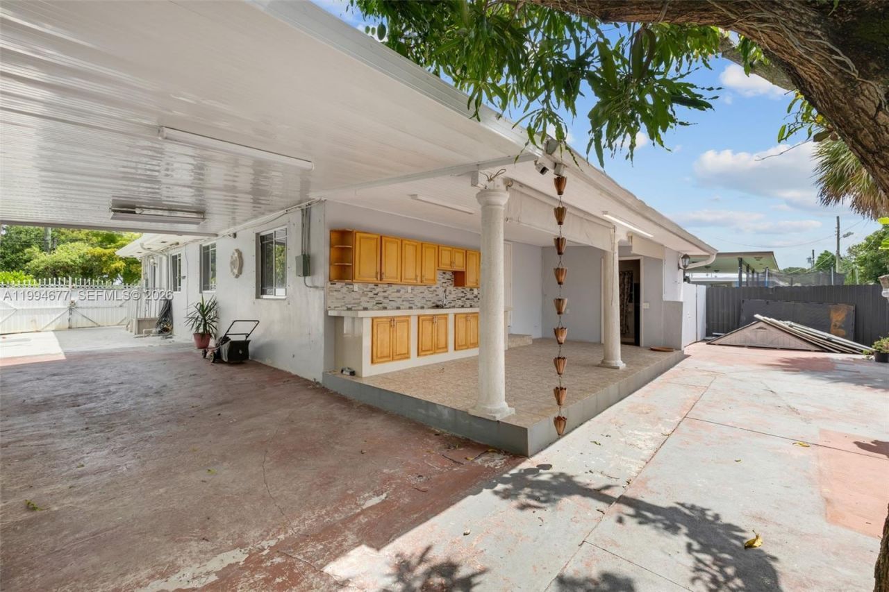 674 W 23rd St, Hialeah, FL 33010 Photo