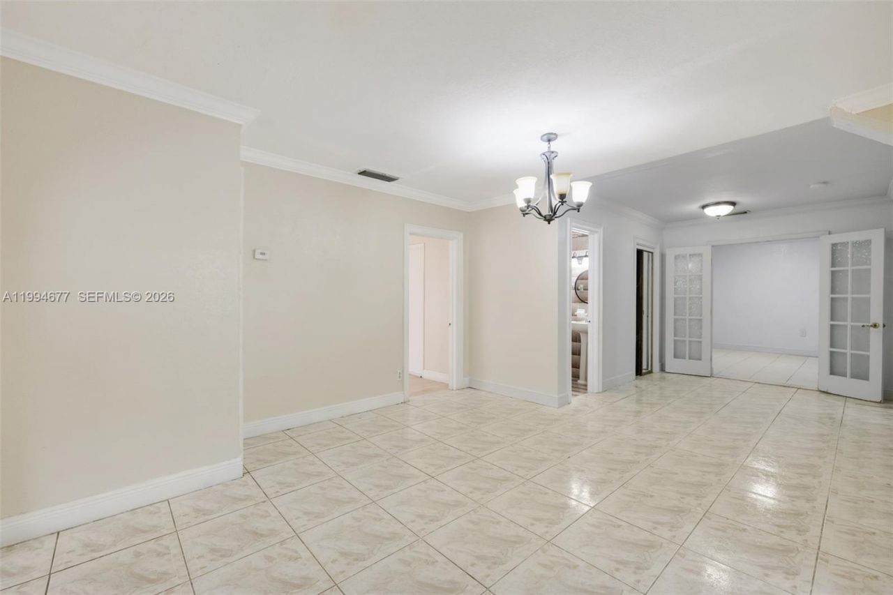 674 W 23rd St, Hialeah, FL 33010 Photo