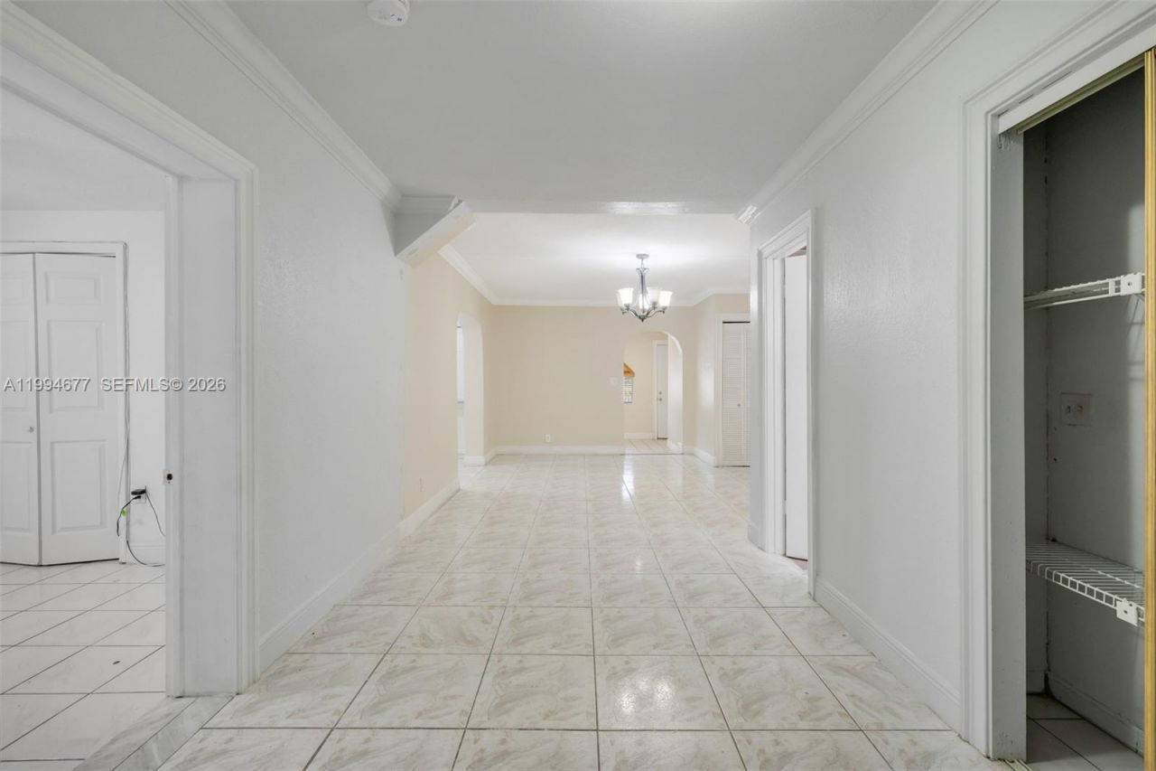 674 W 23rd St, Hialeah, FL 33010 Photo