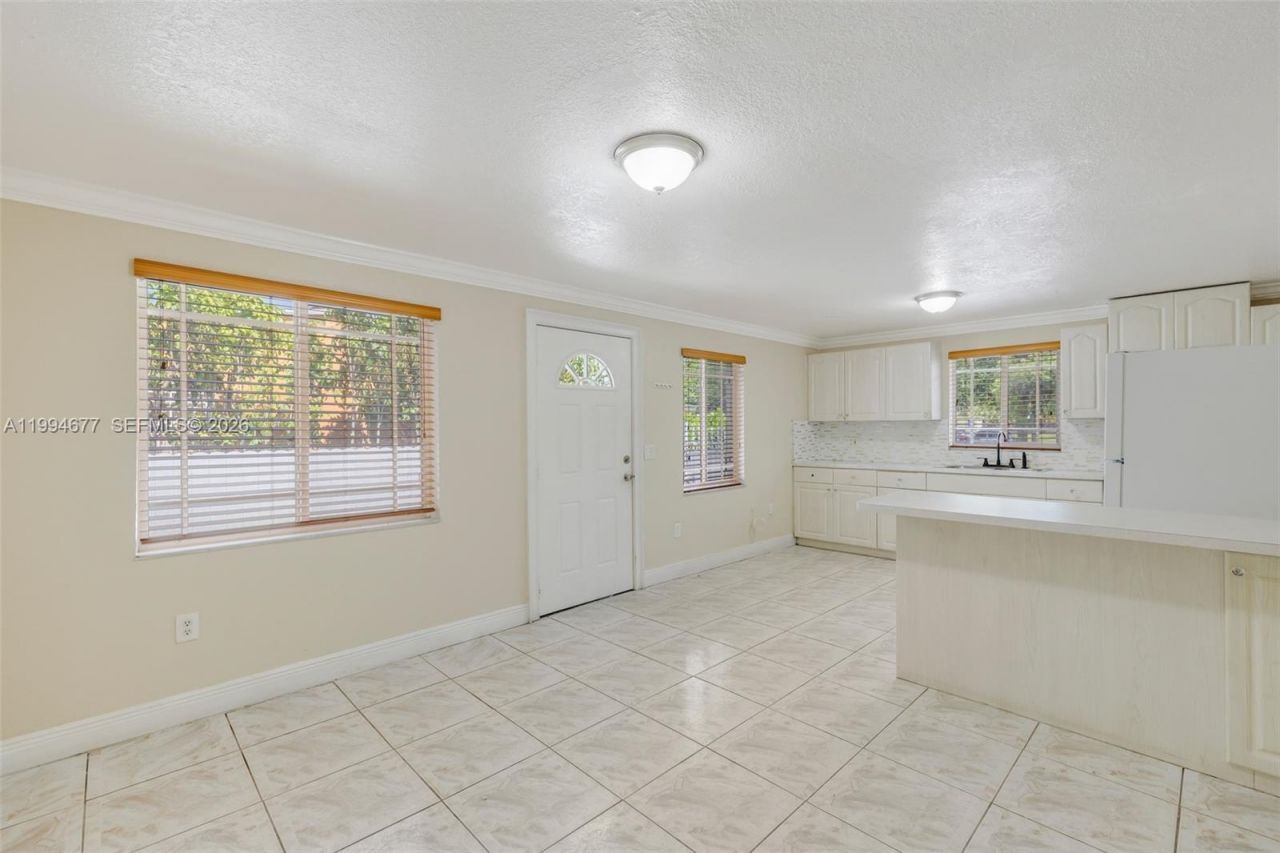 674 W 23rd St, Hialeah, FL 33010 Photo