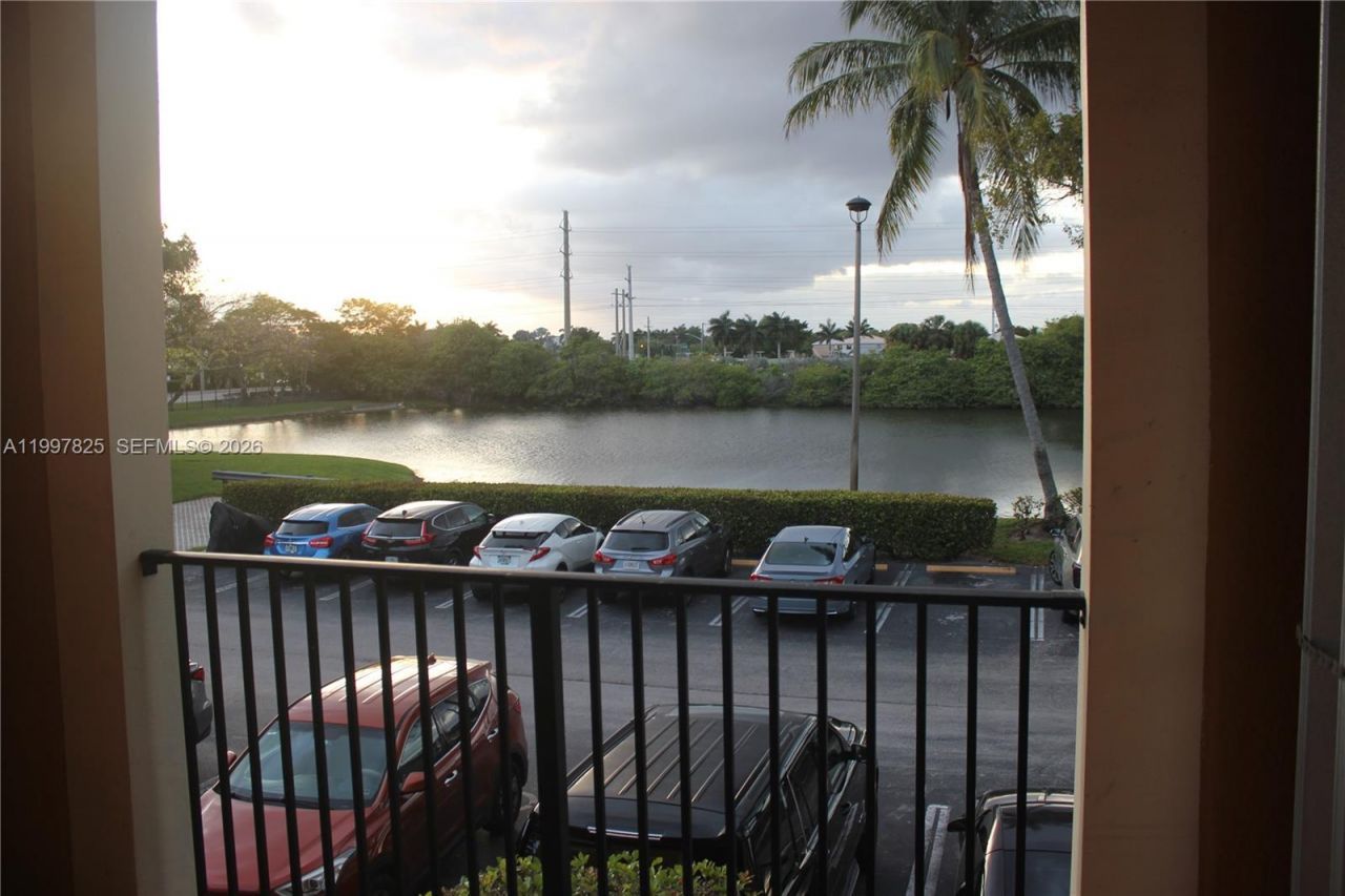 2351 W Preserve Way, Unit 207, Miramar, FL 33025 Photo