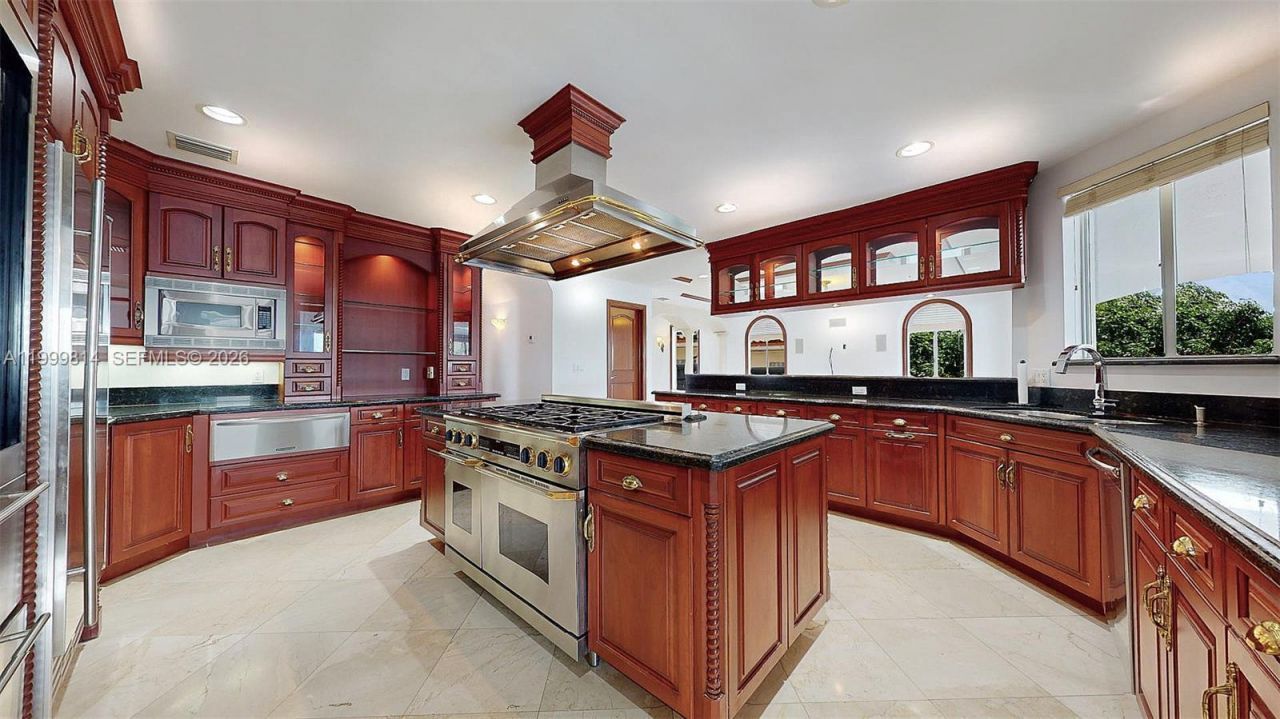 1131 Stillwater Dr, Miami Beach, FL 33141 Photo