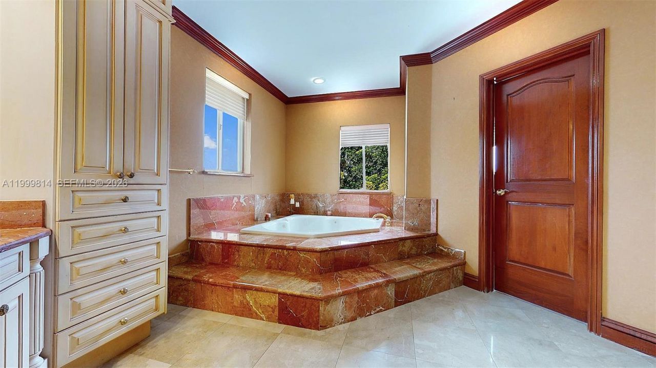 1131 Stillwater Dr, Miami Beach, FL 33141 Photo