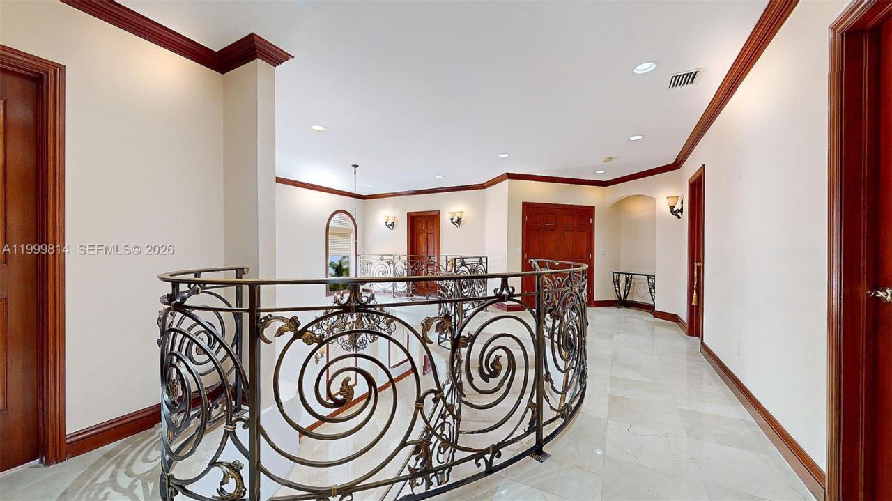 1131 Stillwater Dr, Miami Beach, FL 33141 Photo