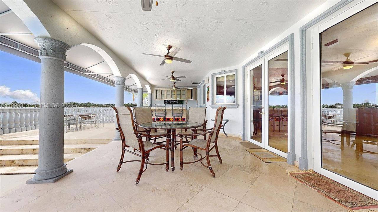 1131 Stillwater Dr, Miami Beach, FL 33141 Photo