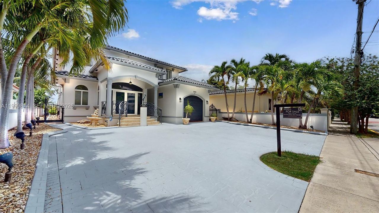 1131 Stillwater Dr, Miami Beach, FL 33141 Photo