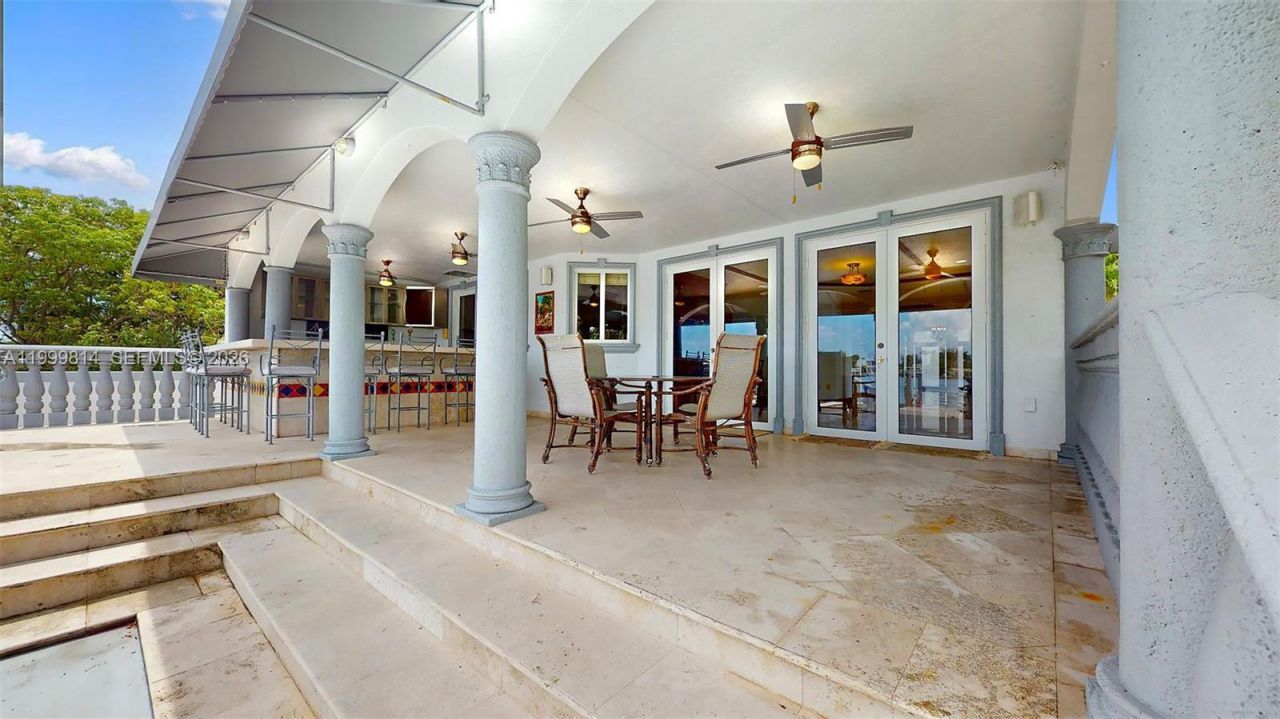 1131 Stillwater Dr, Miami Beach, FL 33141 Photo