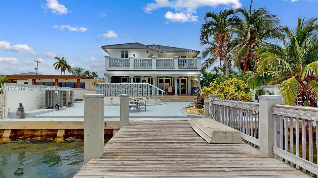 1131 Stillwater Dr, Miami Beach, FL 33141 Photo