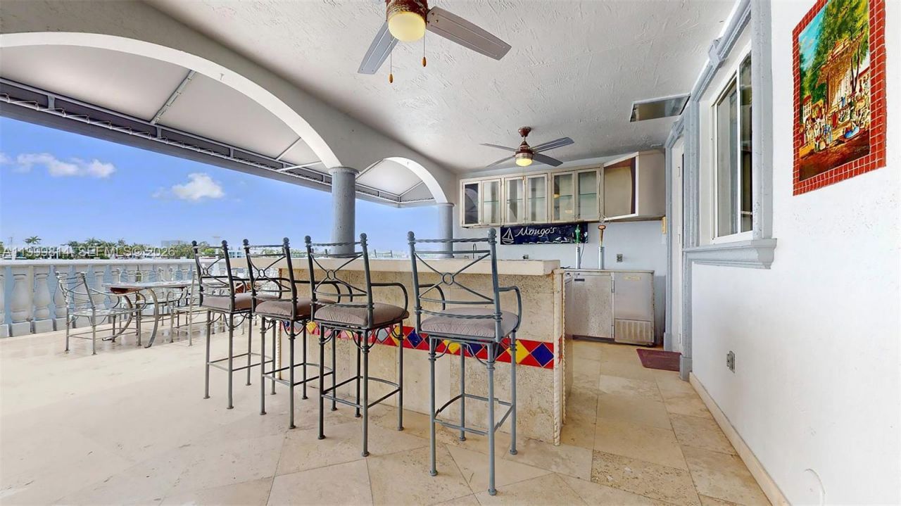 1131 Stillwater Dr, Miami Beach, FL 33141 Photo