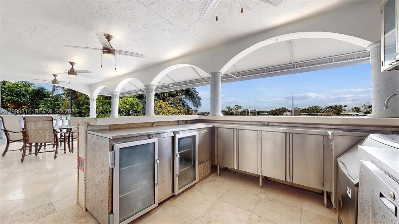 1131 Stillwater Dr, Miami Beach, FL 33141 Photo