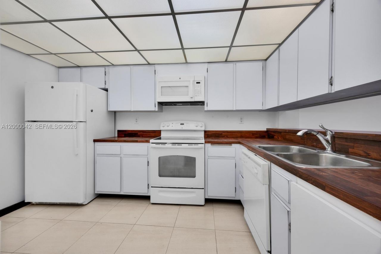 201 Crandon Blvd, Unit 932, Key Biscayne, FL 33149 Photo