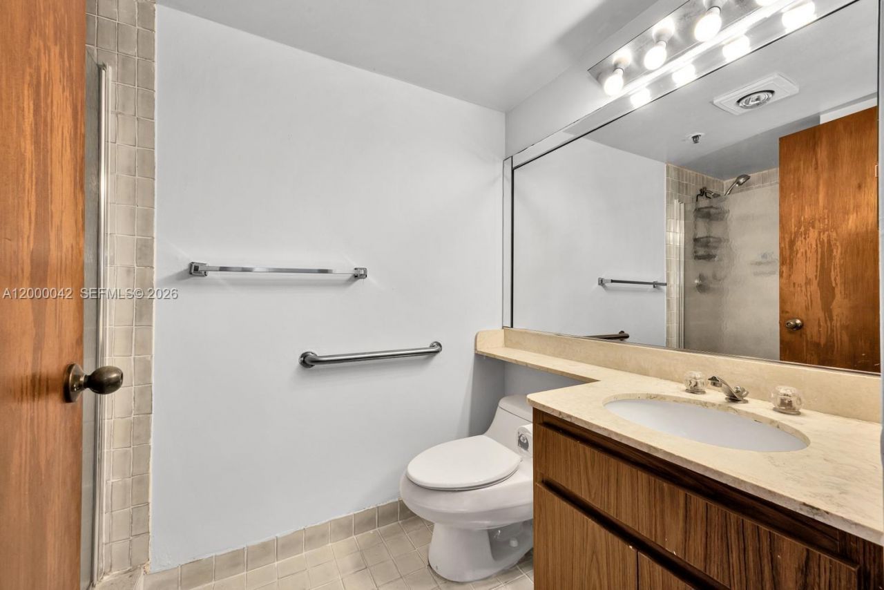 201 Crandon Blvd, Unit 932, Key Biscayne, FL 33149 Photo