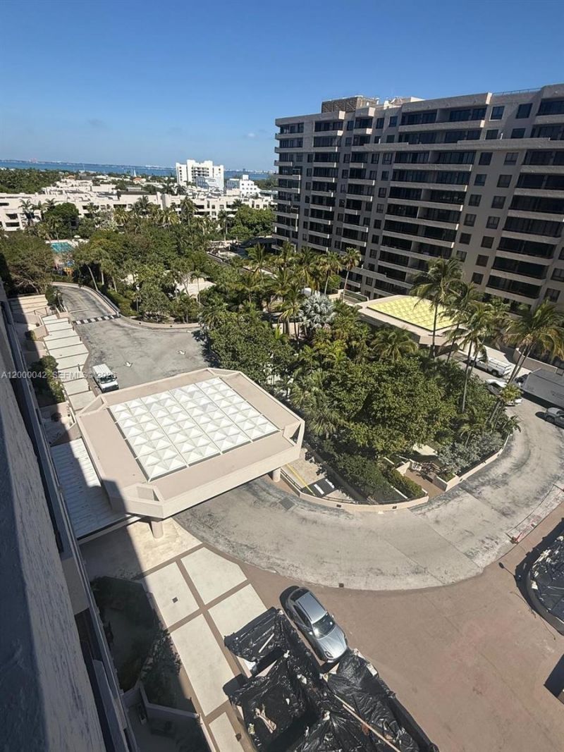 201 Crandon Blvd, Unit 932, Key Biscayne, FL 33149 Photo