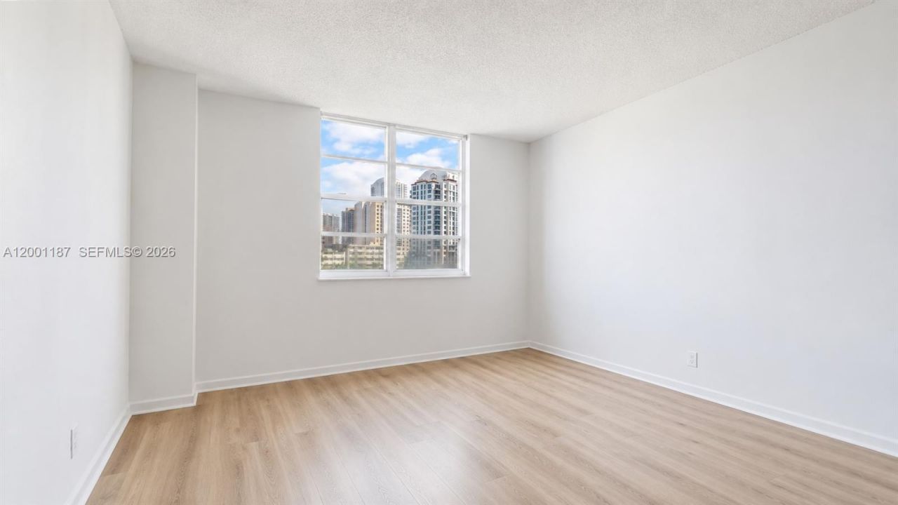 300 Bayview Dr, Unit 315, Sunny Isles Beach, FL 33160 Photo