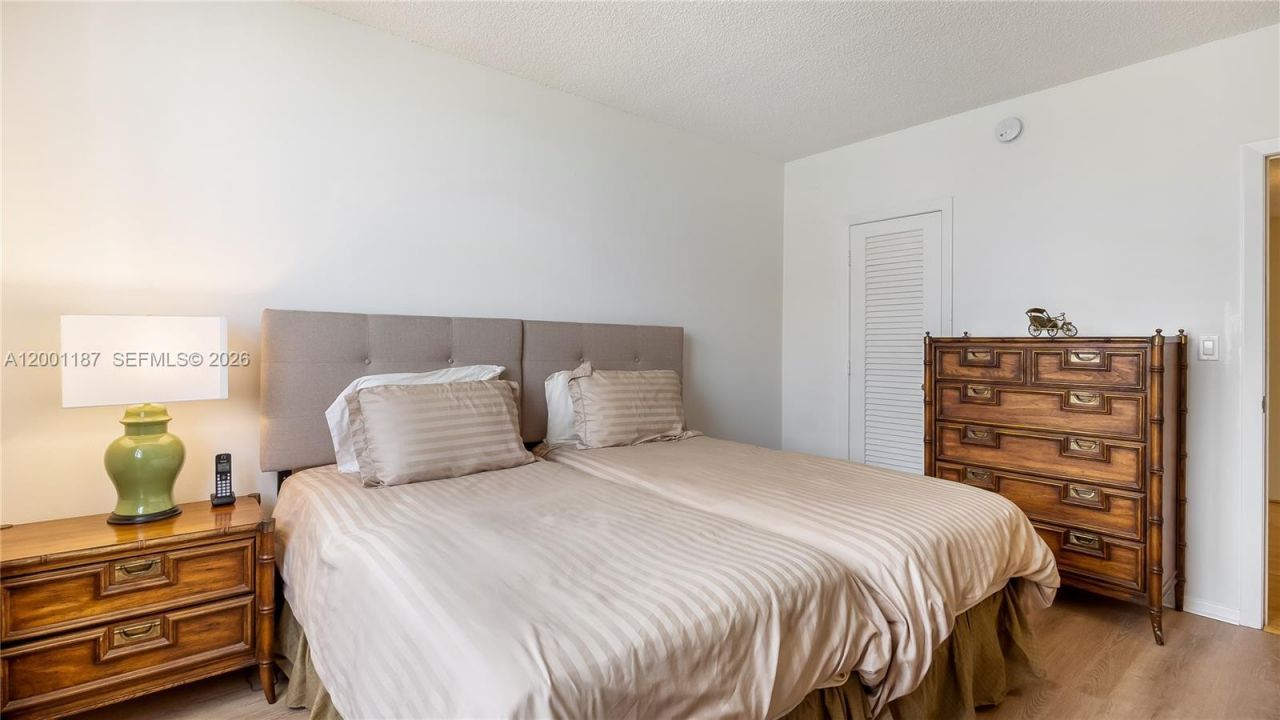 300 Bayview Dr, Unit 315, Sunny Isles Beach, FL 33160 Photo