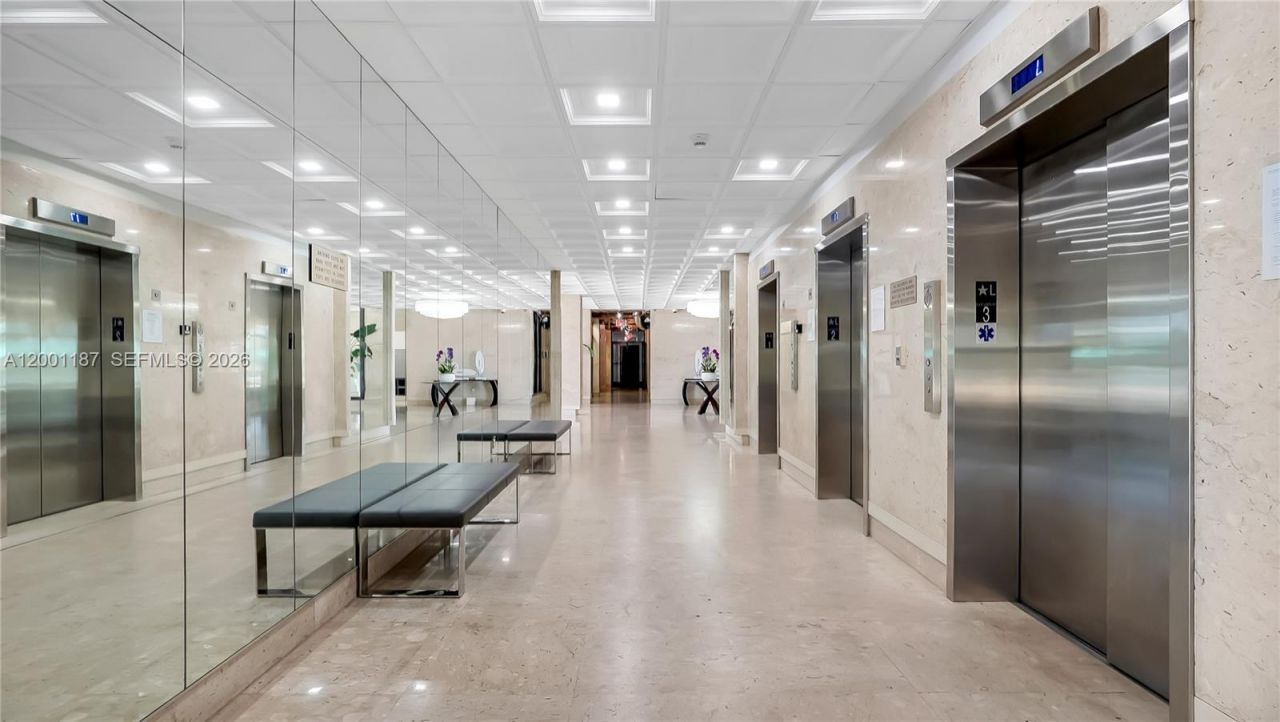 300 Bayview Dr, Unit 315, Sunny Isles Beach, FL 33160 Photo