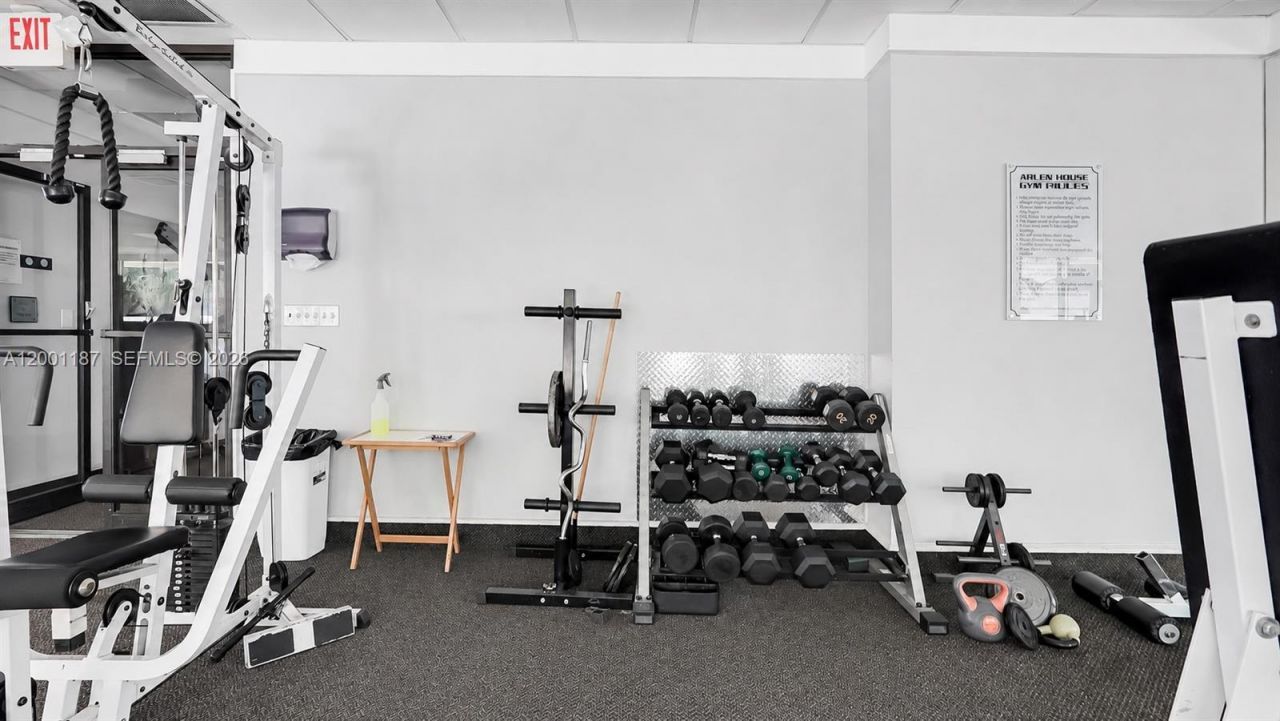 300 Bayview Dr, Unit 315, Sunny Isles Beach, FL 33160 Photo