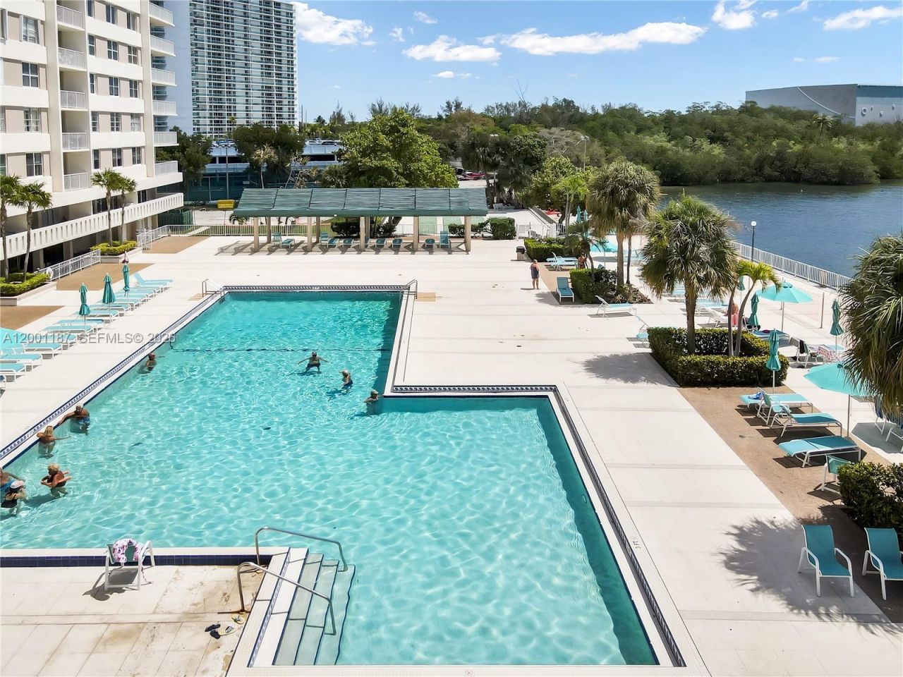 300 Bayview Dr, Unit 315, Sunny Isles Beach, FL 33160 Photo
