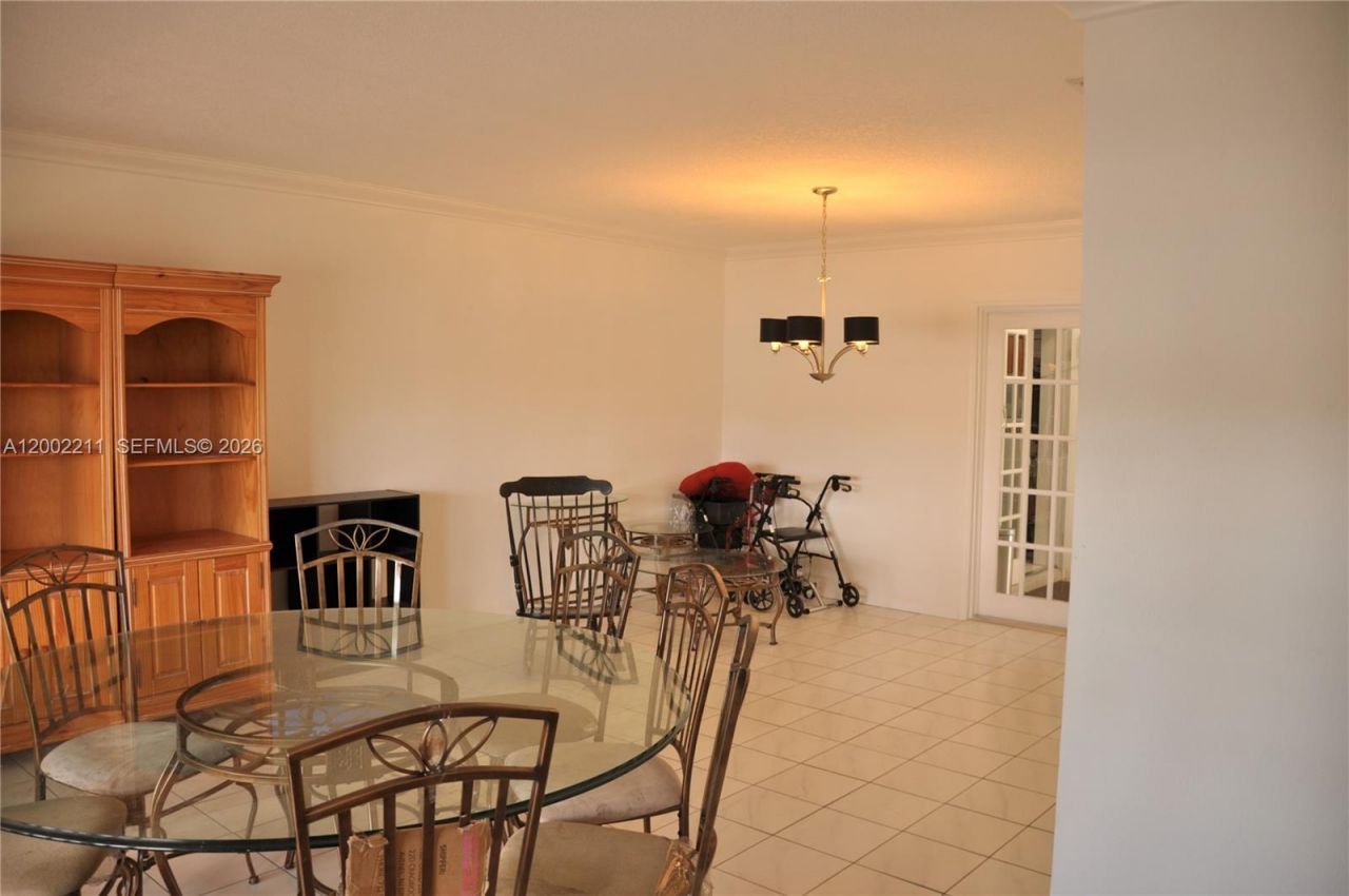 1301 W 61st Pl, Hialeah, FL 33012 Photo