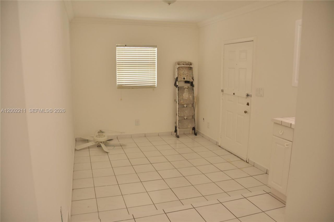 1301 W 61st Pl, Hialeah, FL 33012 Photo