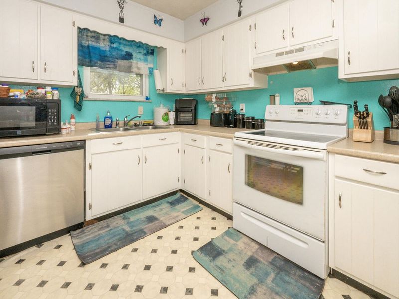 689 Skyline Drive, Florence, KY 41042 Photo 11