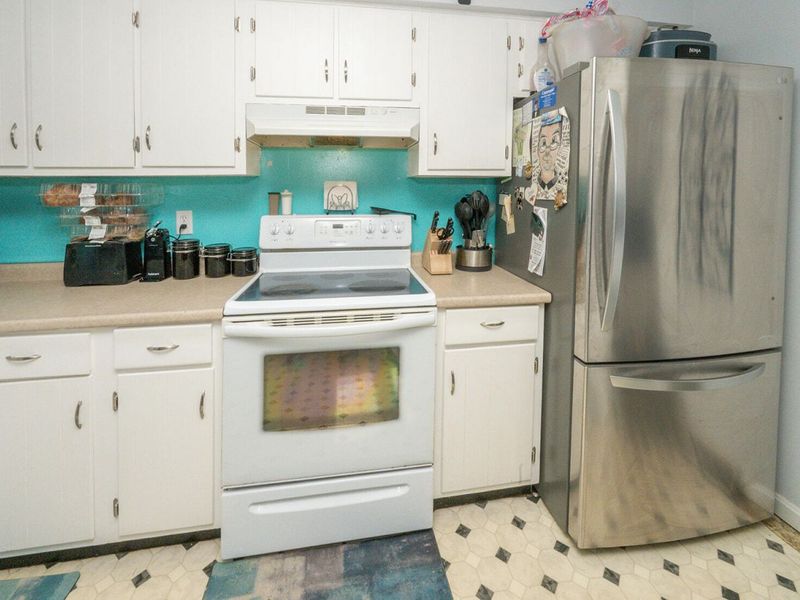 689 Skyline Drive, Florence, KY 41042 Photo 12