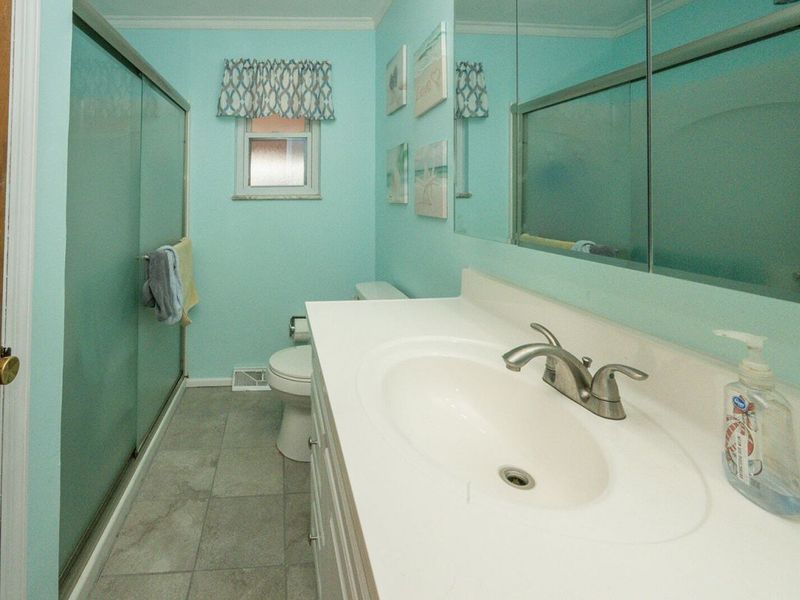 689 Skyline Drive, Florence, KY 41042 Photo 9