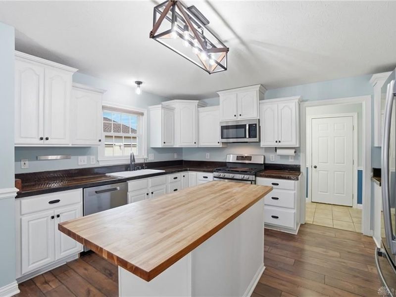 398 Greystone Drive, Springboro, OH 45458 Photo 10