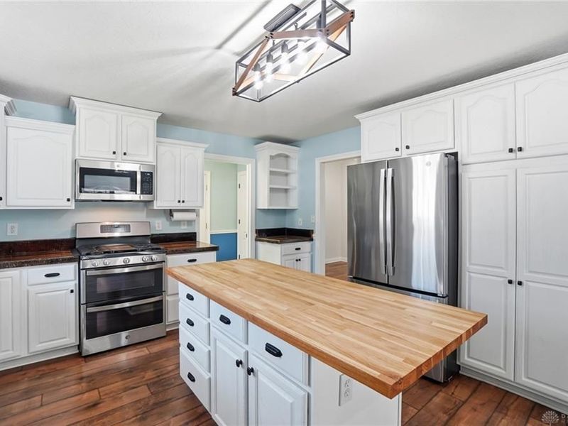 398 Greystone Drive, Springboro, OH 45458 Photo 13