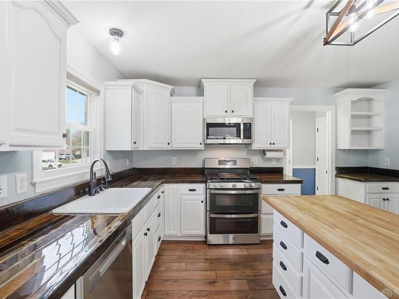 398 Greystone Drive, Springboro, OH 45458 Photo 14