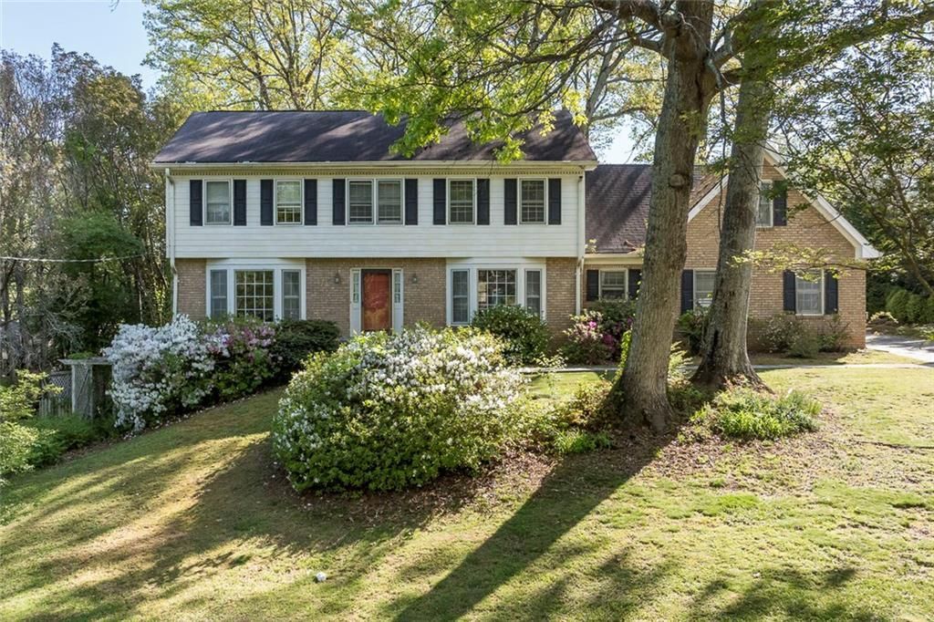 1375 Vernon North, Dunwoody, GA 30338 Main Photo