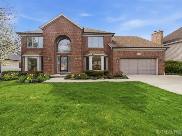 1872 Jahns Drive , Wheaton, IL 60189