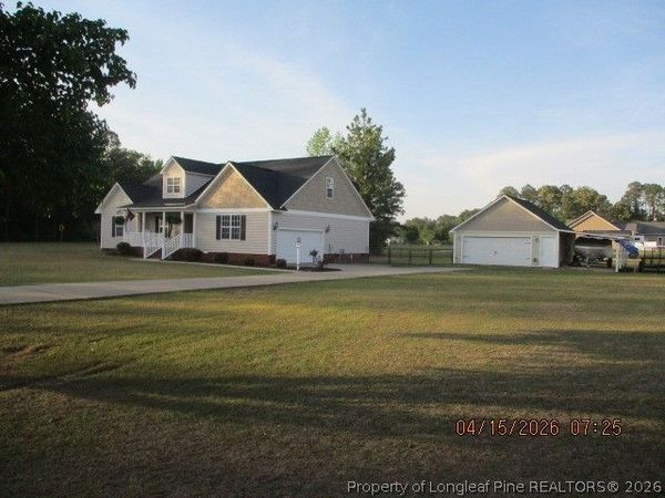 5721 Royal Farms Road , Wade, NC 28395