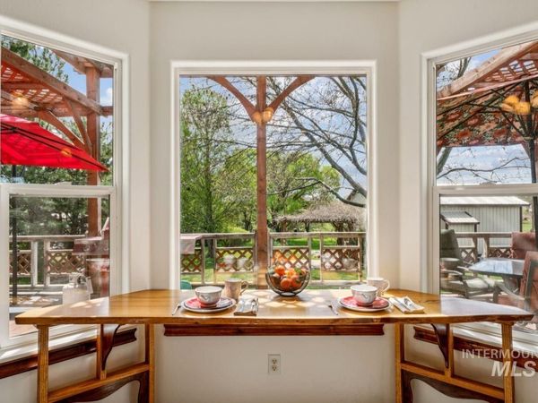 4725 E Victory Road, Nampa, ID 83687