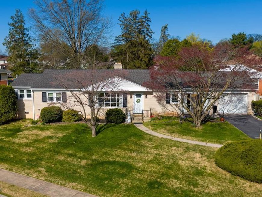 2401 Seneca Drive , York, PA 17408 Main Photo