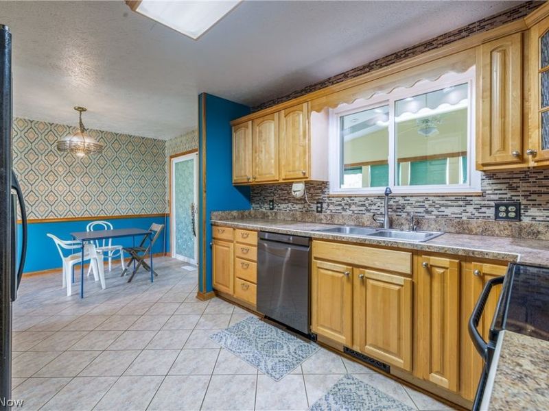 3900 Case Road, Avon, OH 44011 Photo 9