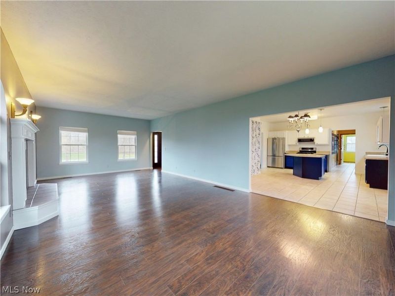 10055 Locust Grove Drive, Chardon, OH 44024 Photo 10