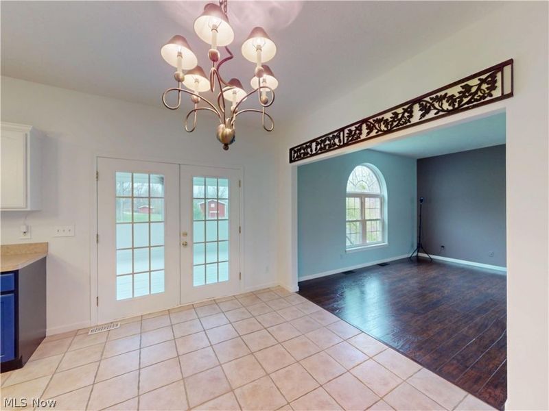 10055 Locust Grove Drive, Chardon, OH 44024 Photo 15