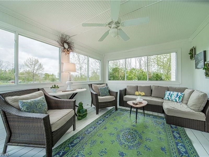 10055 Locust Grove Drive, Chardon, OH 44024 Photo 16