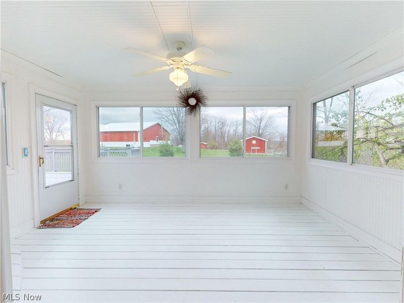 10055 Locust Grove Drive, Chardon, OH 44024 Photo 18