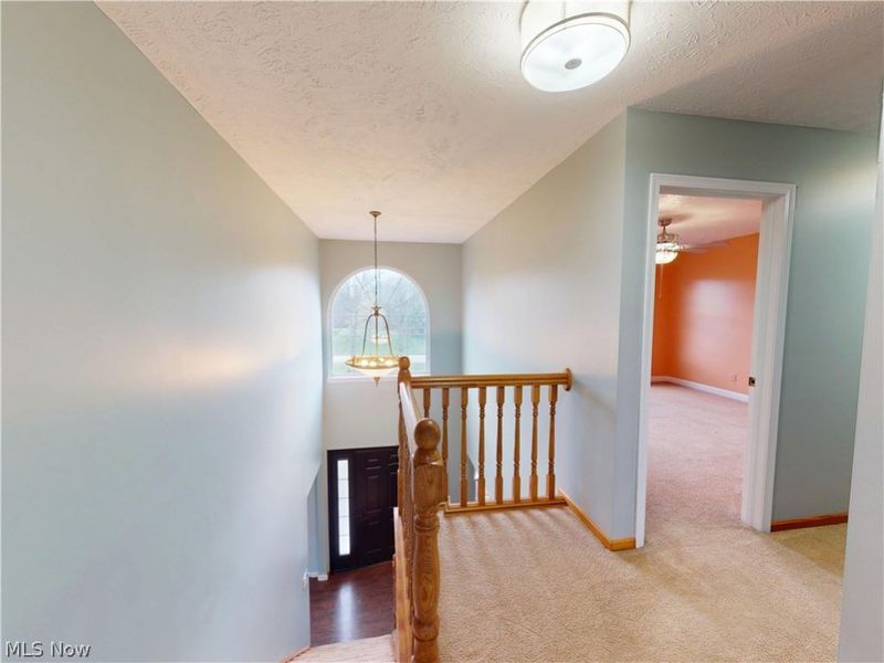 10055 Locust Grove Drive, Chardon, OH 44024 Photo 21