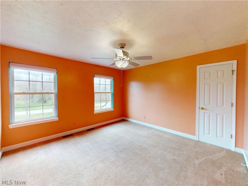 10055 Locust Grove Drive, Chardon, OH 44024 Photo 28