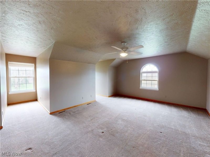 10055 Locust Grove Drive, Chardon, OH 44024 Photo 33