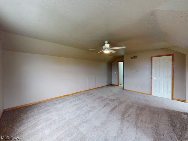 10055 Locust Grove Drive, Chardon, OH 44024 Photo 34