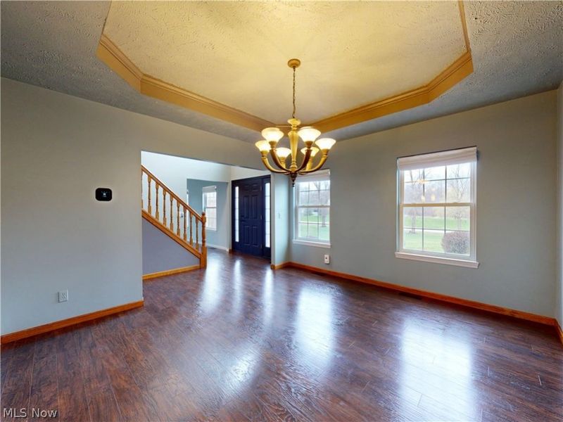 10055 Locust Grove Drive, Chardon, OH 44024 Photo 5