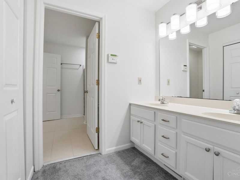 5492 Asbury Lake Drive, Unit 62, Green Township, OH 45247 Photo 16